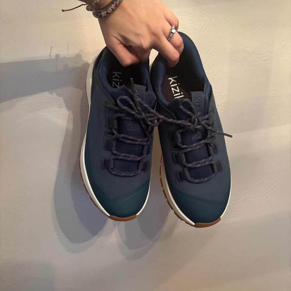 Kizik Wasatch in Tidepool Blue 8 wmns /6.5 mens - Picture 2 of 4
